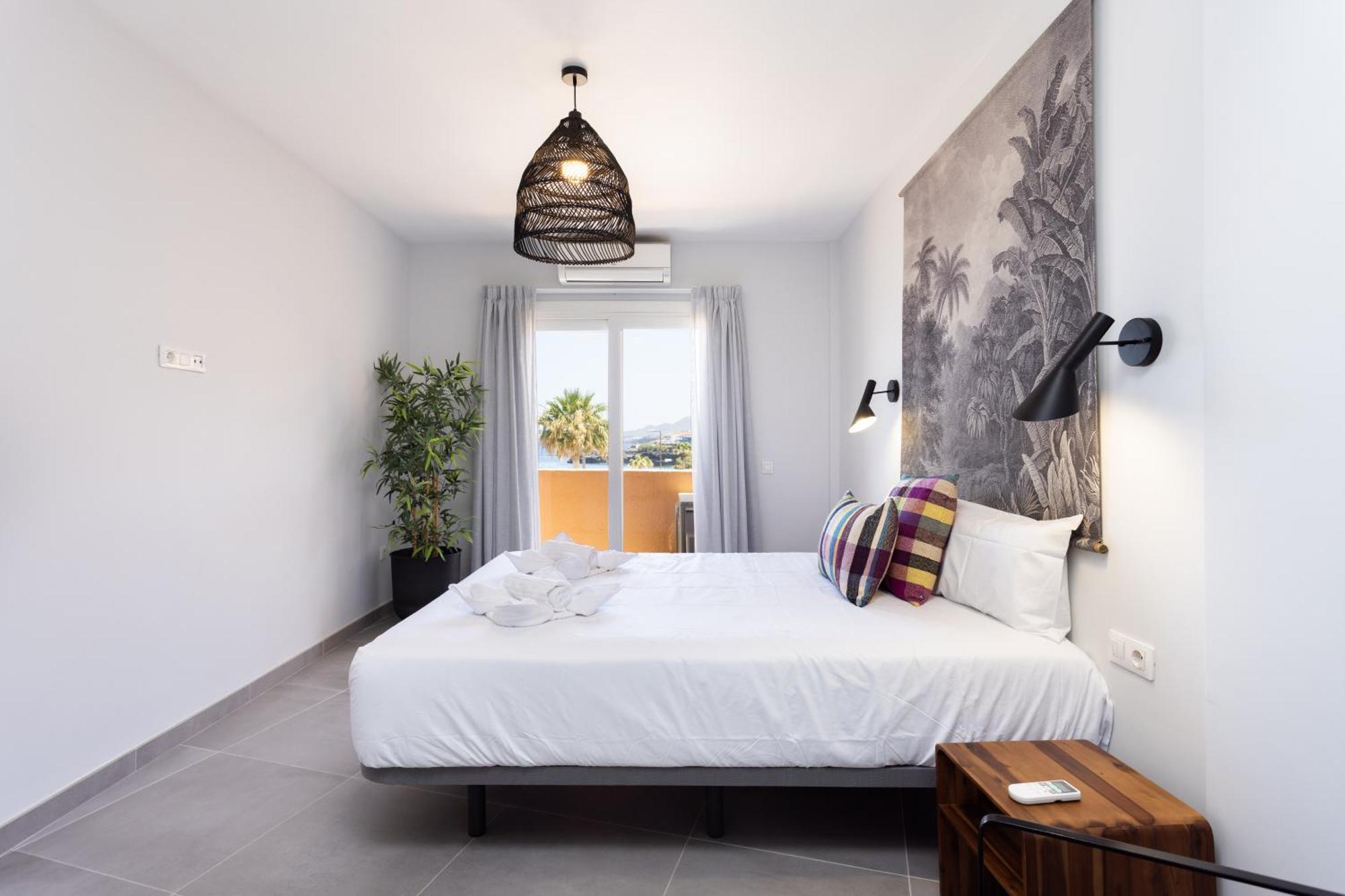 Home2Book Stunning Sea Front Caletillas, Pool カンデラリア エクステリア 写真